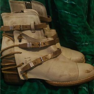 Size 10 Freebird CRUE!!